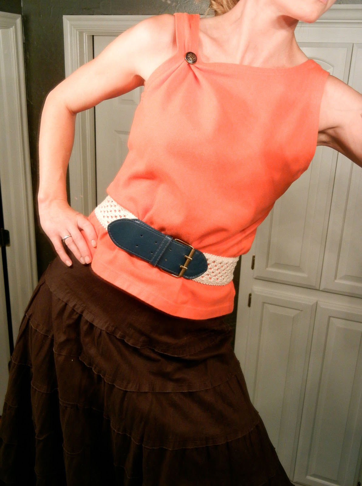 Transform Your Closet The Genius Way To How To Cut T Shirt Into Workout Tank Top - qloeepl