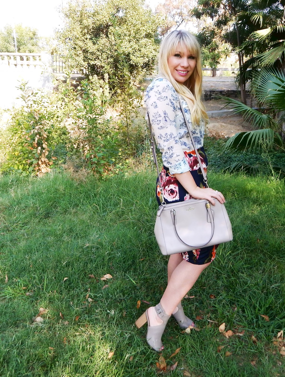 Fun Navy Floral Outfit Idea
