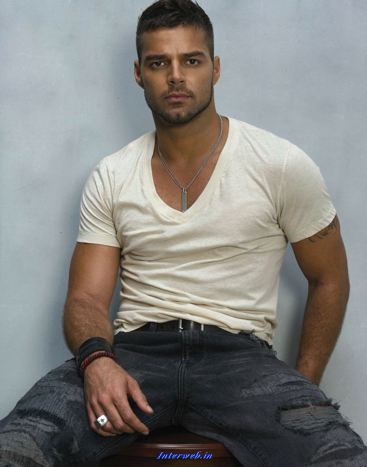 http://1.bp.blogspot.com/-vtMmGB3epVc/T4j1S6M7pcI/AAAAAAAAEco/9WJZfqtJ_as/s1600/Ricky+Martin+(5).jpg