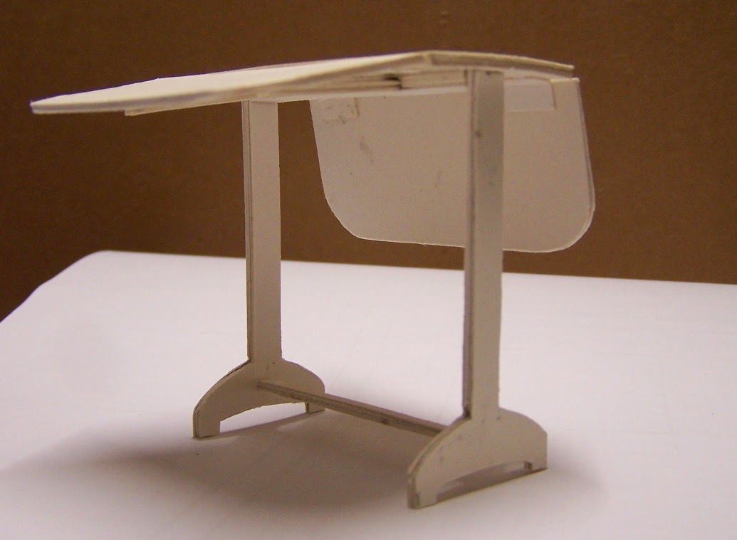 Miniaturas y casas de muñecas: Mesa con alas