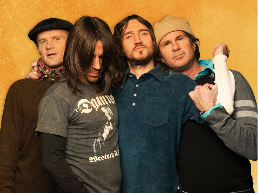 http://1.bp.blogspot.com/-vwbFAUc4gVI/TmOhxa9Od-I/AAAAAAAABFQ/-3lMF3-EqFA/s1600/Red-a-Chili-Peppers-Wallpapers-15.jpg