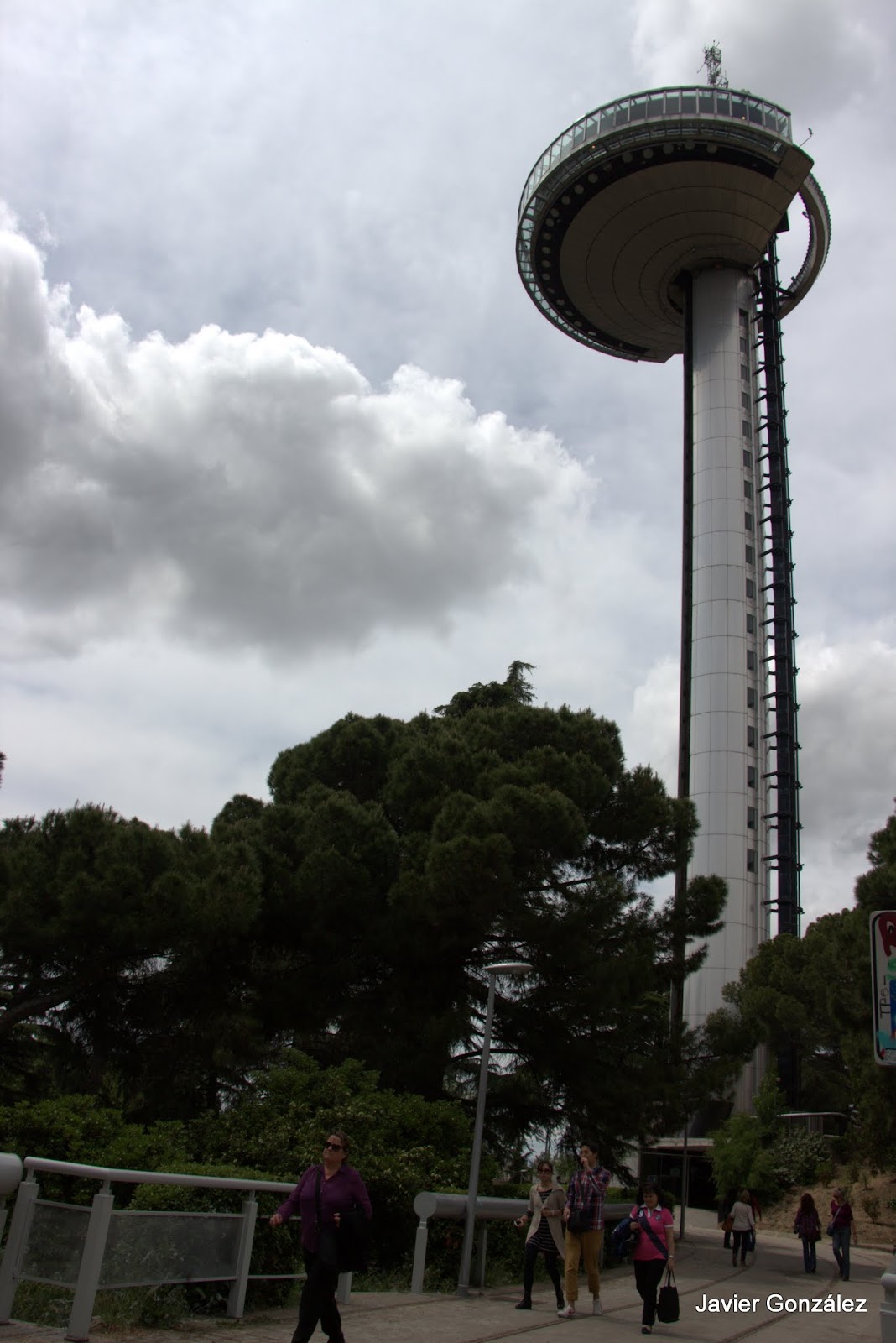 Las imágenes que yo veo El Faro de Madrid. Lighthouse of Madrid