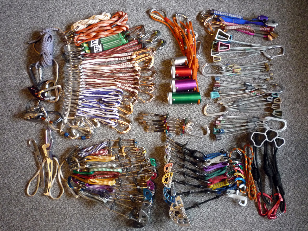 Can I carry this carabiner on board an airplane (USA > Europe and back