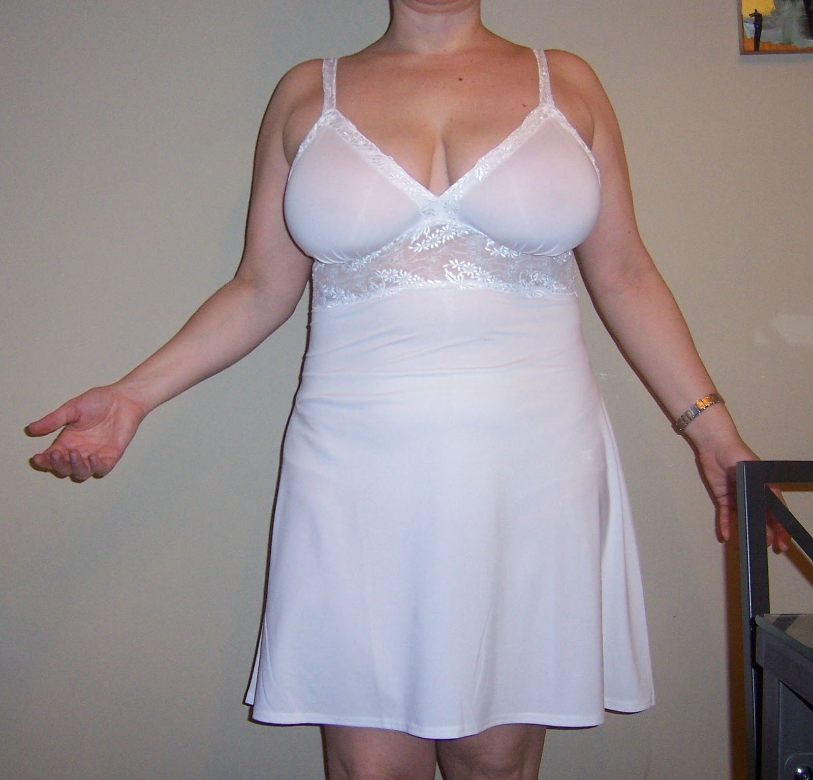 Two Thumbs Up for Two Figs Large Cup Sleepwear