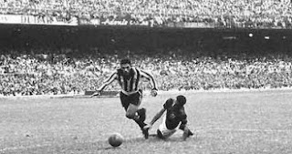 Garrincha por Carlos Drummond de Andrade