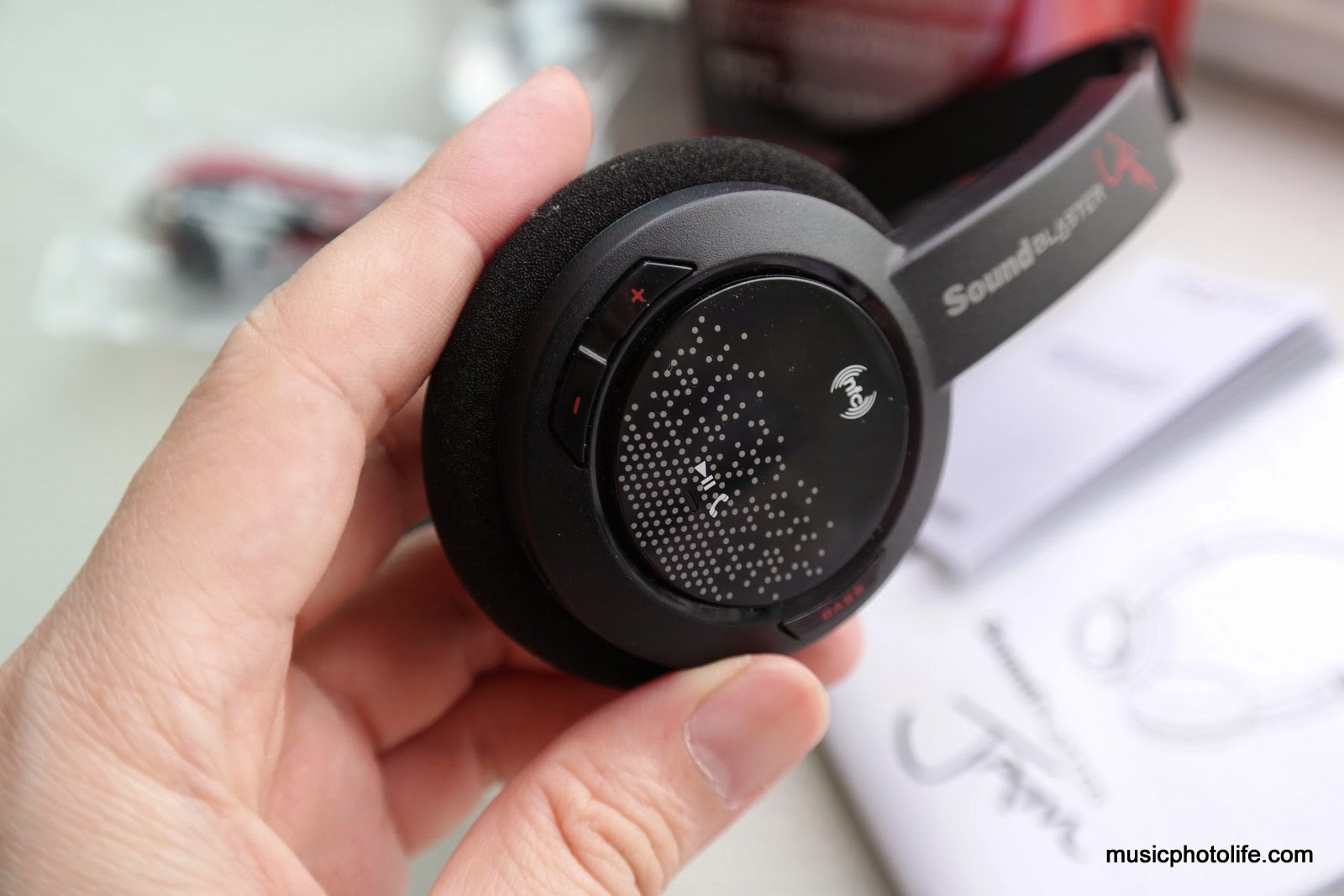 Music.Photo.Life. Sound Blaster JAM Sounds Better Than It Looks