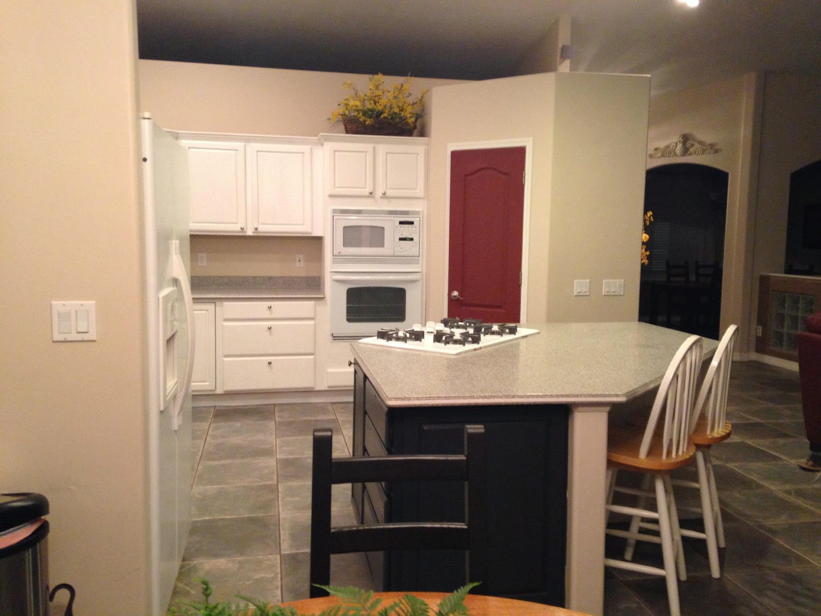Momza's House: Annie Sloan Painted Kitchen Cabinets & Other Talents: