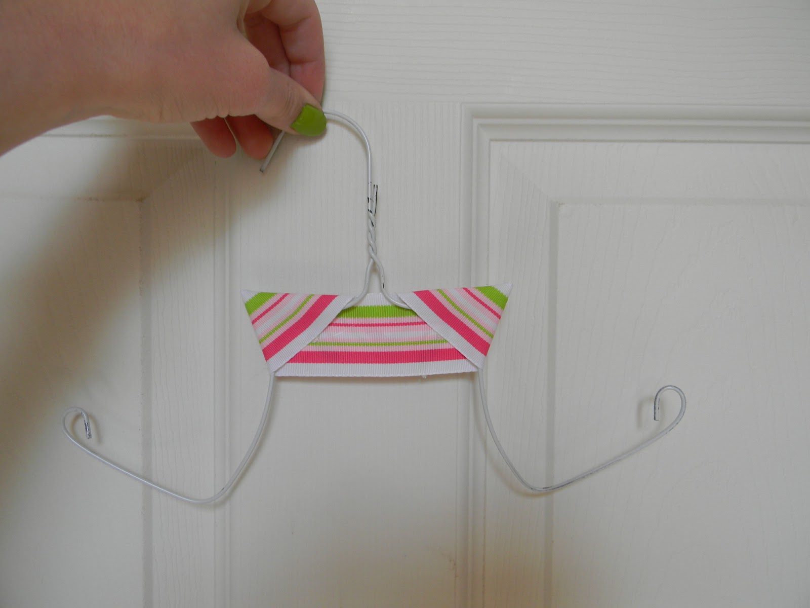 DIY Create Your Own Shoe Hangers College Gloss