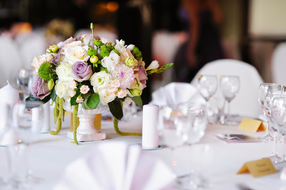 Choosing Wedding Flowers A MonthByMonth Guide