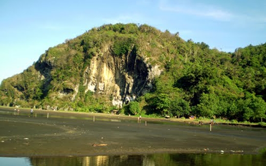 Gunung Selok Objek Wisata Spiritual