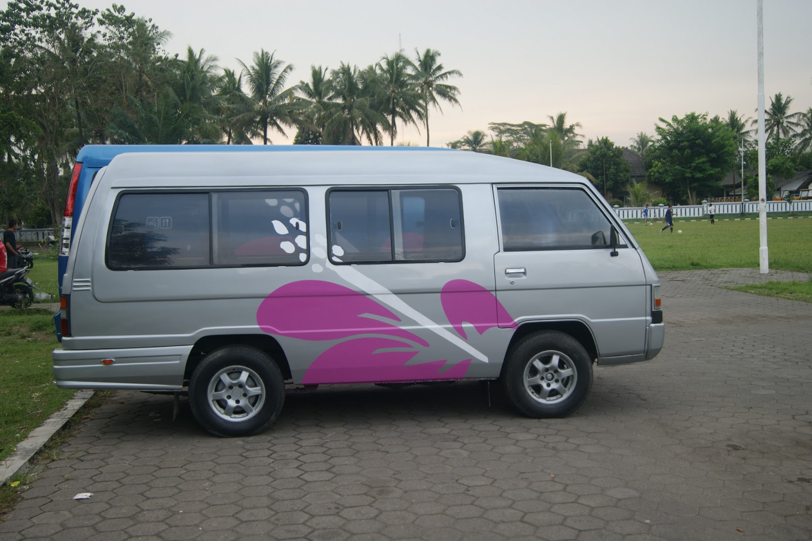 Nissan Junior Microbus