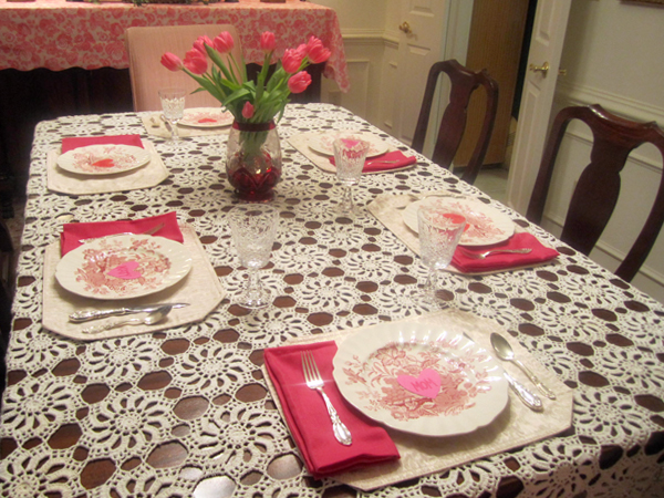 Very Fond Of: Valentine\'s Table Setting Very Fond Of: Valentine\'s Table Setting