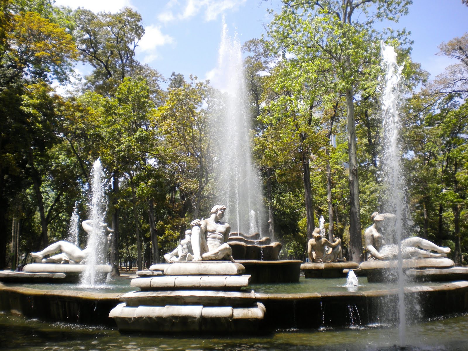Resultado de imagen para parque los caobos