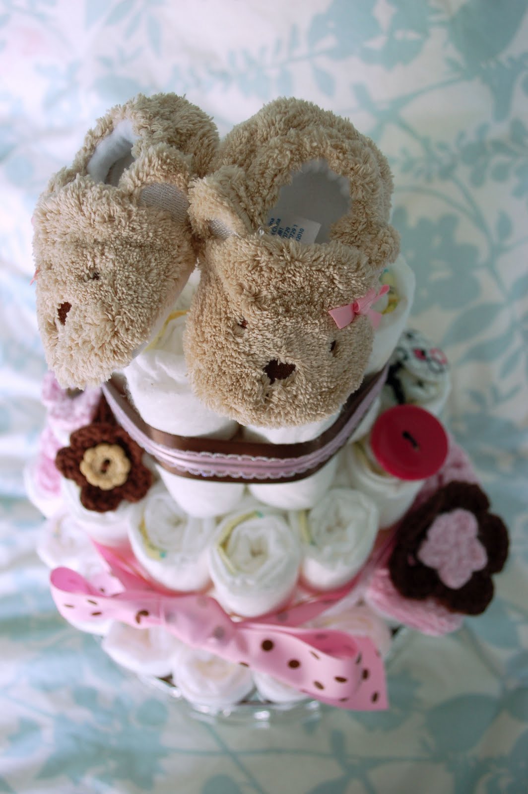 Alli Crafts Craft Tutorial How to Make a Diaper Cake