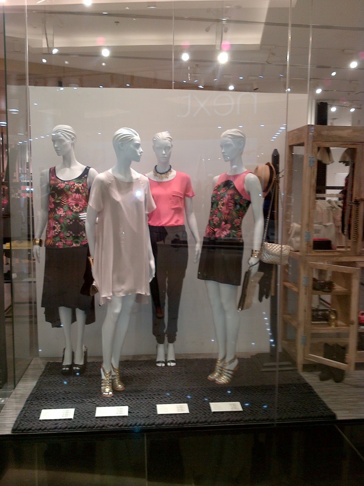Style Me Sausan Mango Window Display style me sausan