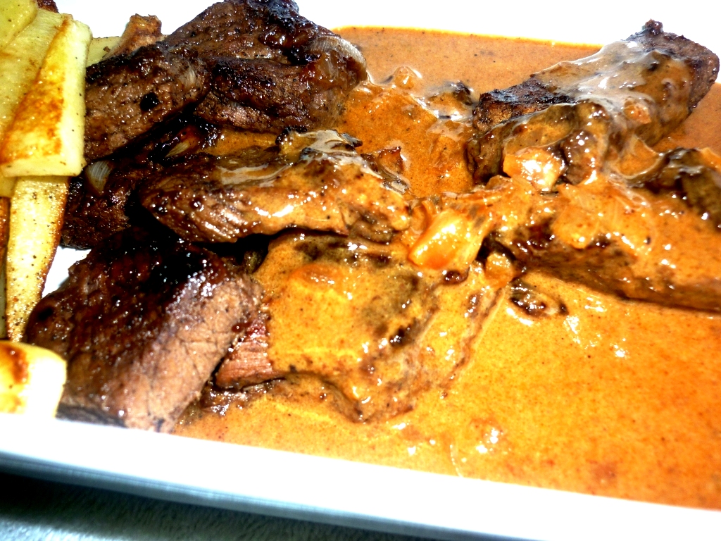 Quick Easy Recipes To Try at Home Steak with Pepper corn sauce