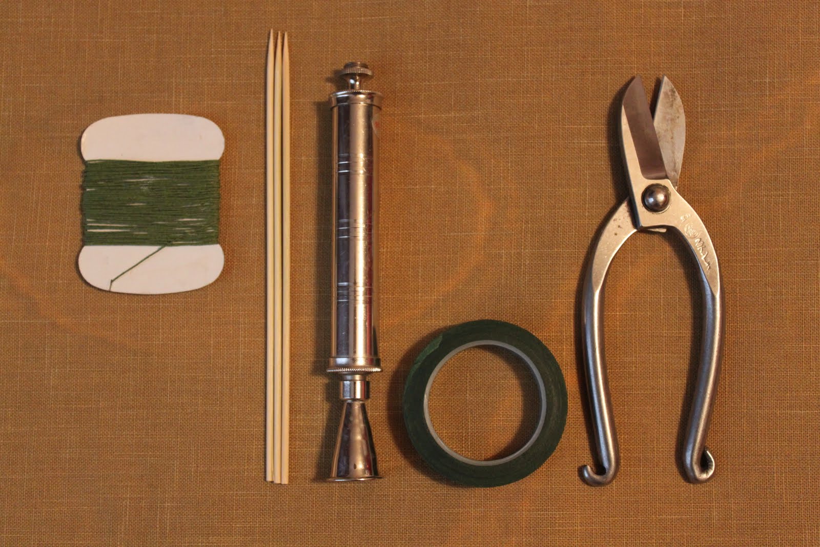 hanamai, the ikebana blog The Essentials