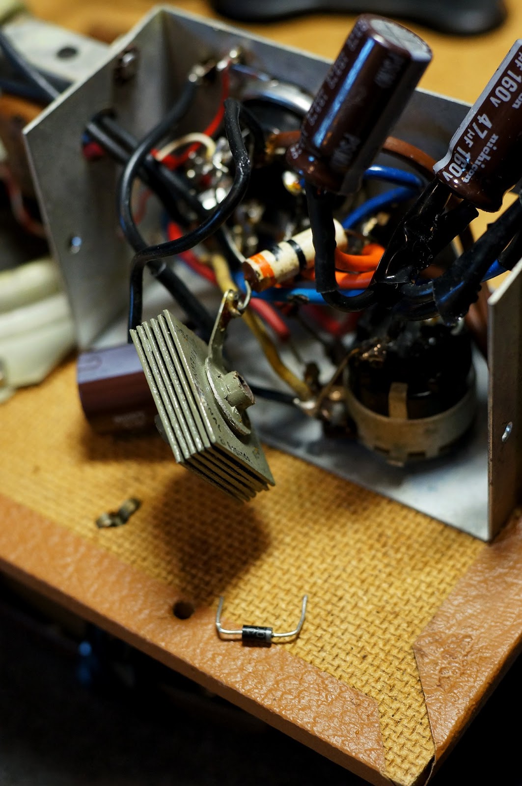 Project Repair Project "Mitchell Model 1265 Portable Suitcase Record