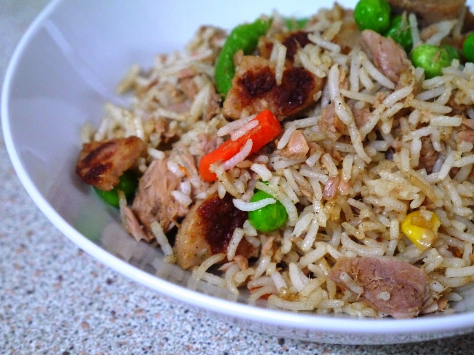 This Muslim Girl Bakes Tuna Fried Rice