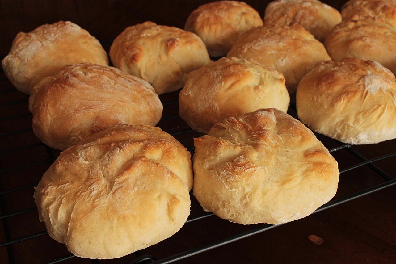 Lilyquilt Simple Dinner Rolls Recipe
