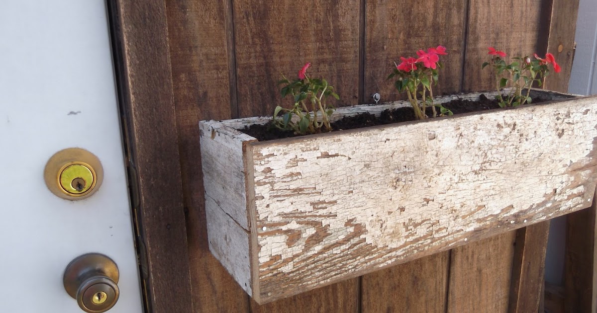 Thrifty 31 Blog DIY Wood Flower Box