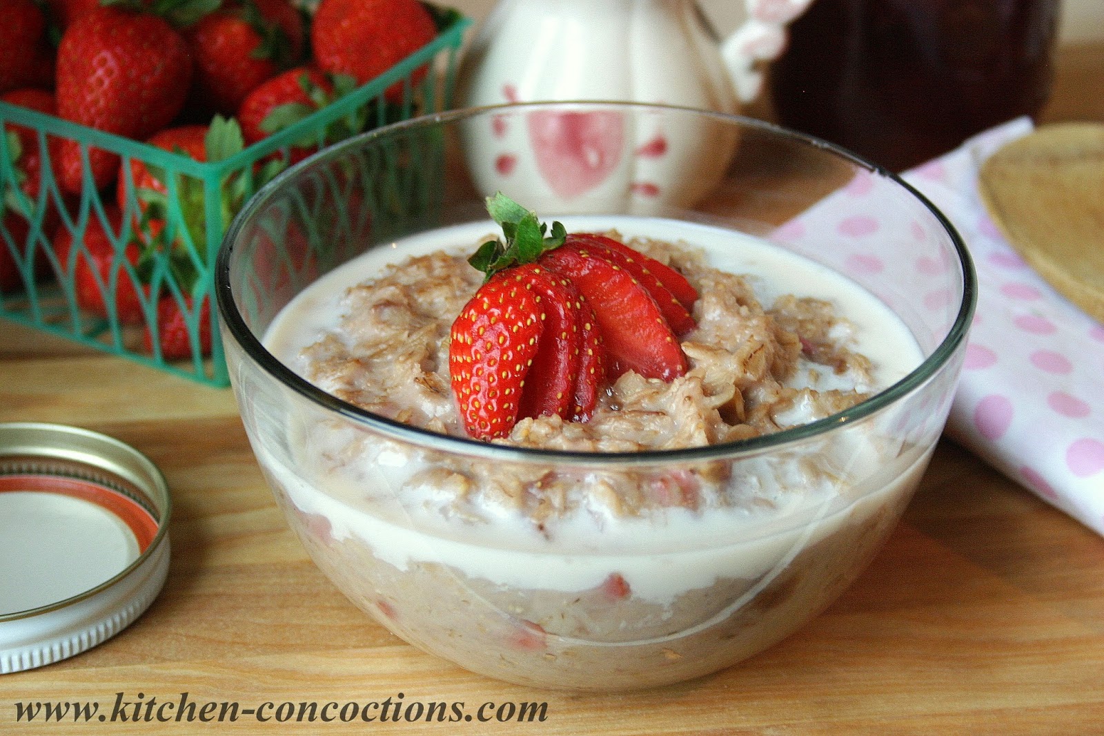Strawberries 'n Cream Oatmeal Kitchen Concoctions