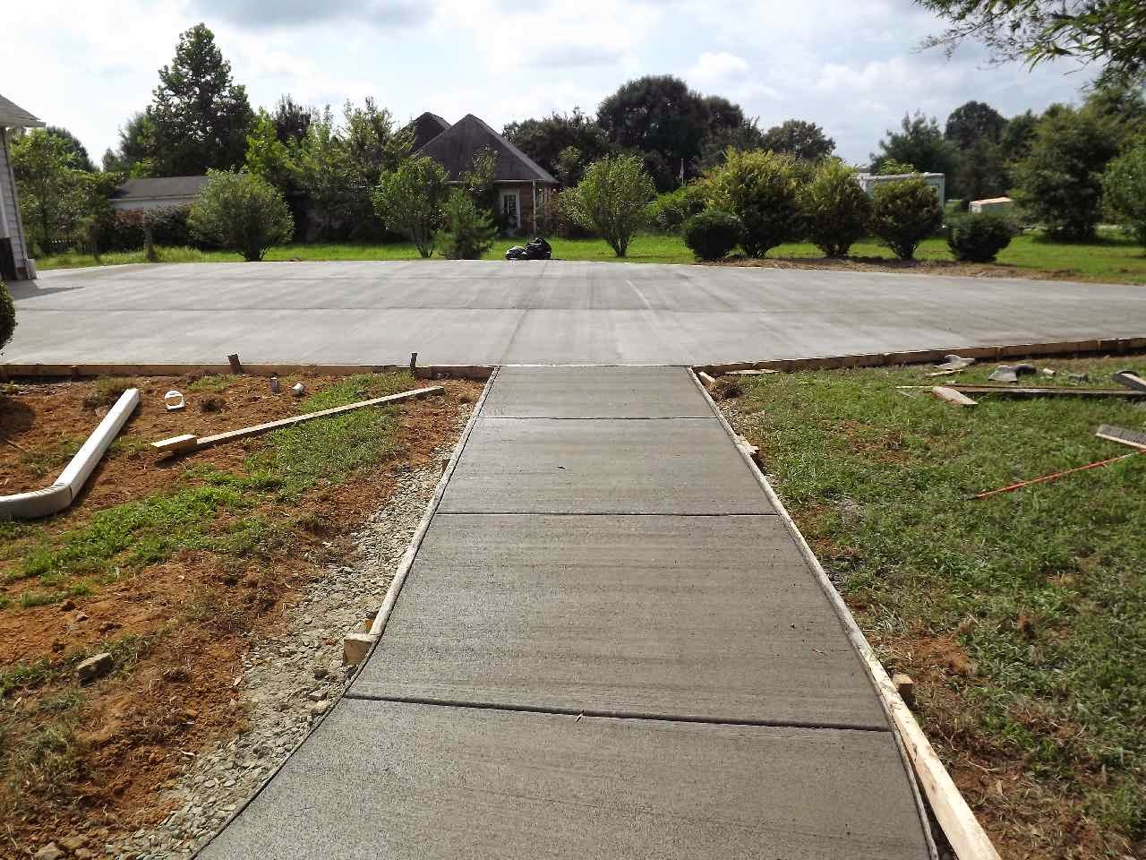 Atlantic Coast Concrete Pilot Mountain 4,000 PSI Driveway