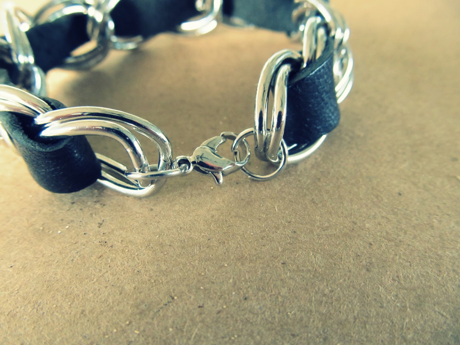 WobiSobi Leather and Chain Bracelet, DIY