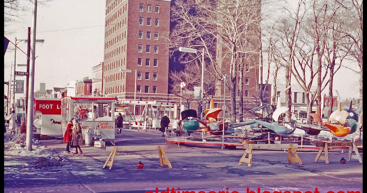 Old Time Erie Perry Square Carnival, State Street, Erie PA