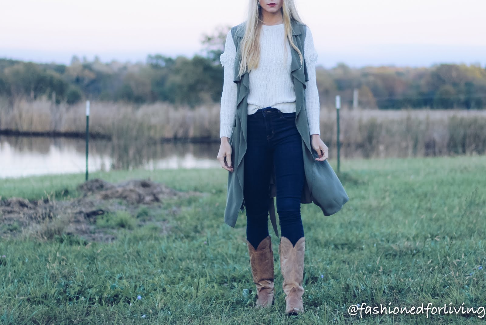 outfits with cowgirl boots and jeans