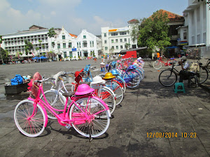 Cycles for tourists on the "Jakarta History Museum" ground.