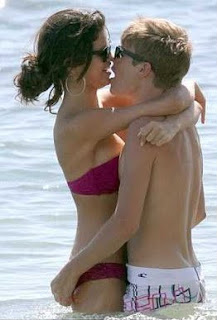 Foto sexy Selena Gomez bersama Justin Bieber
