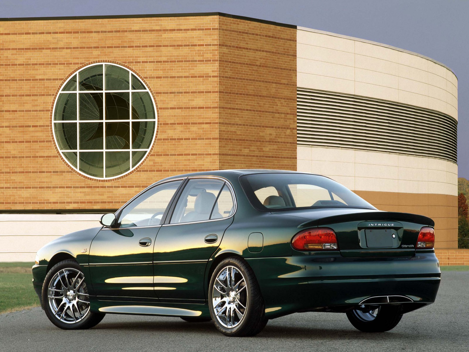 Oldsmobile Intrigue
