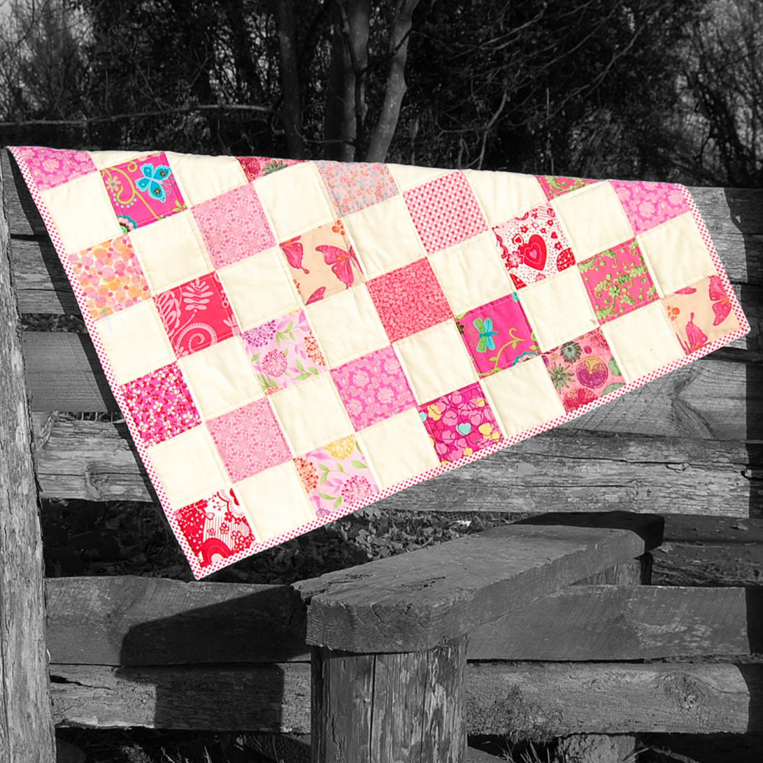 BLONDE DESIGN Finished Quilt!