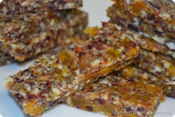 http://loulougirls.blogspot.com/2014/03/homemade-lara-bars-healthy-fruit-and.html