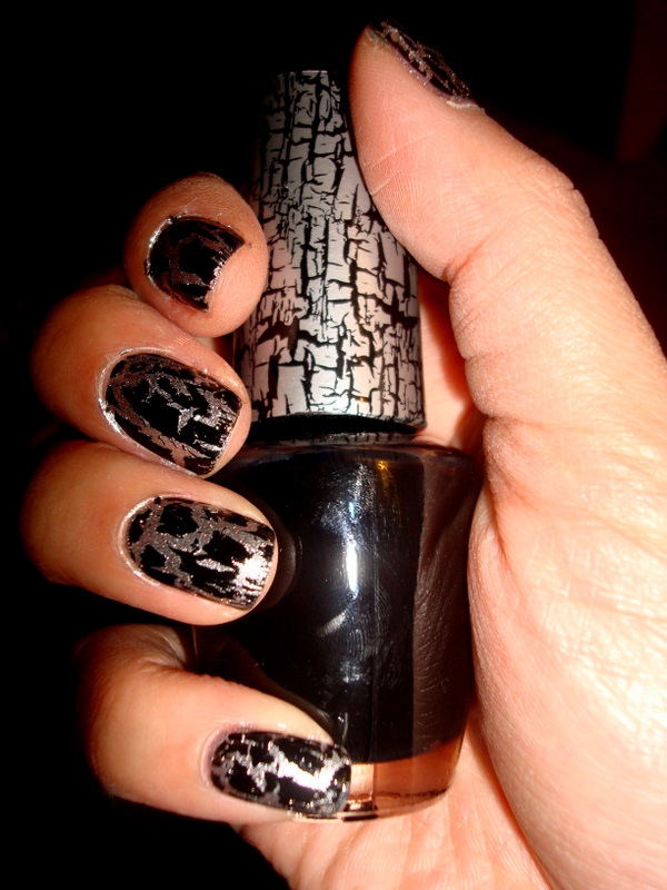 CrystaLs NaiL DesignS katy perry crackle nail polish
