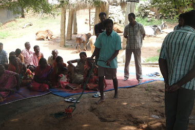Farmer giving training to farmers from Khunti