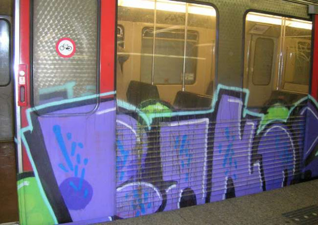 banos graffiti train