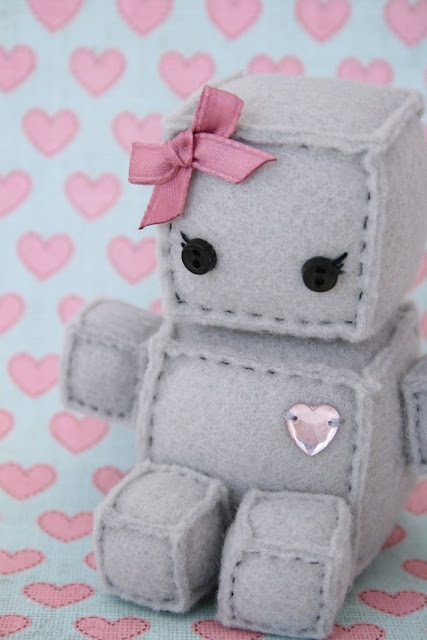 The most wonderful felt robots!