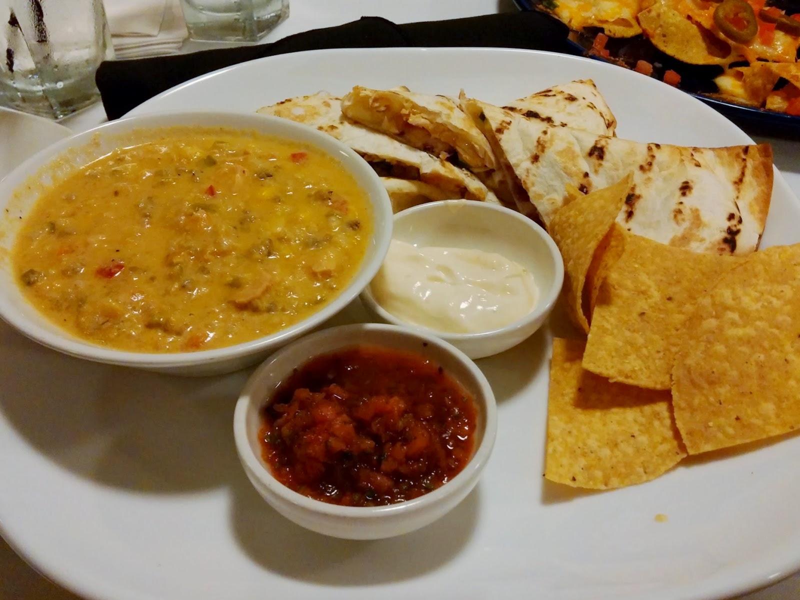 Eatiful Moxie's (Richmond) Chicken Quesadilla and Nachos