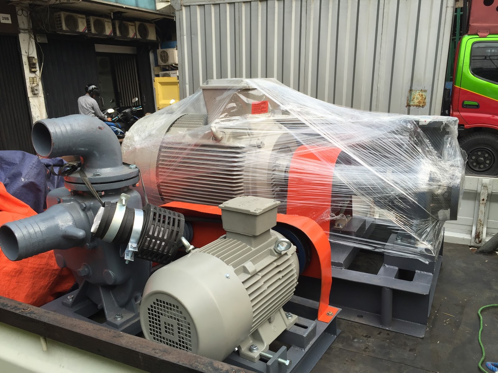 Harga Submersible Pump dan Centrifugal Pump Pompa