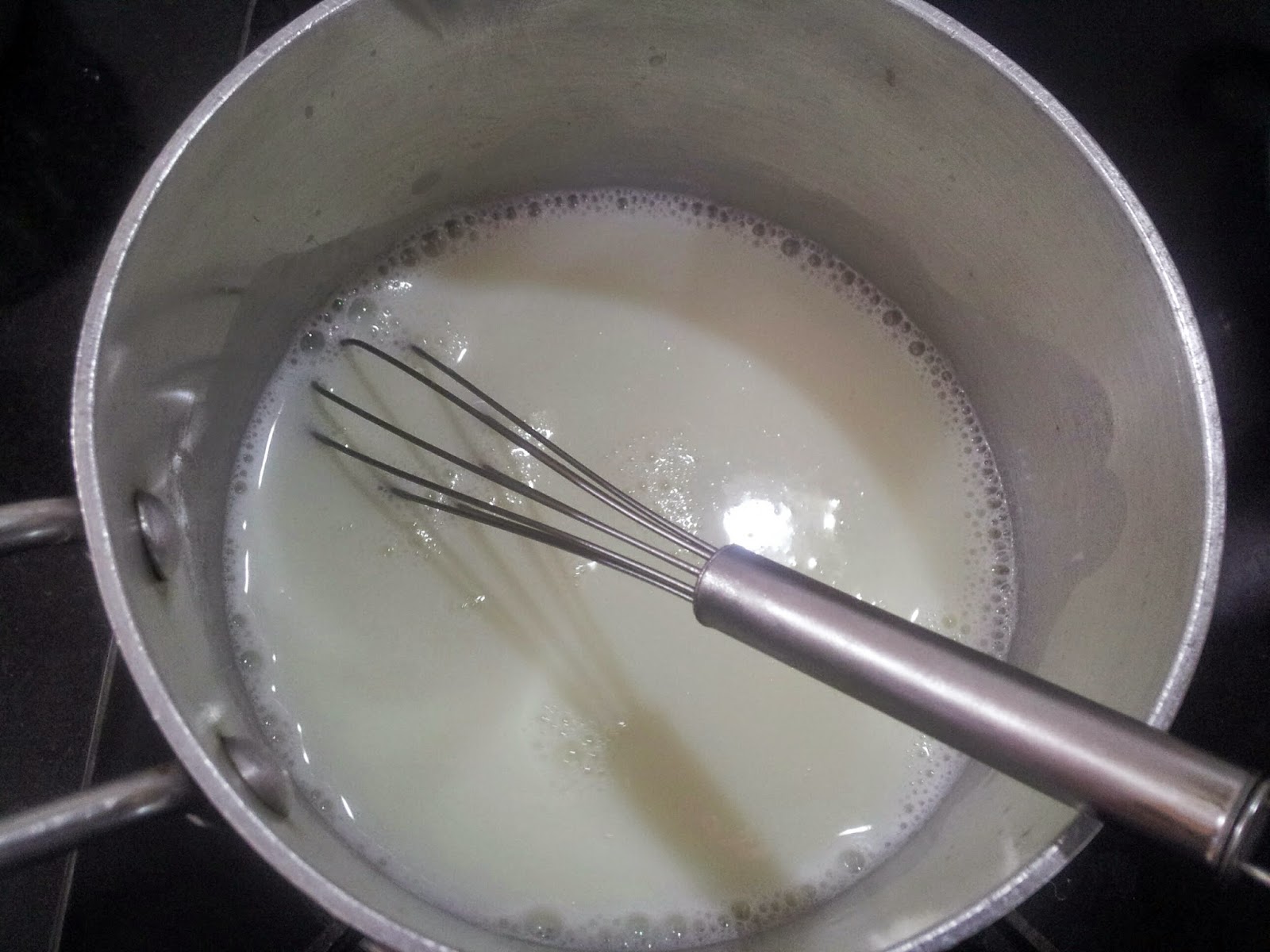 The Passionate Sisters Homemade Chocolate Sauce ( without cream! )