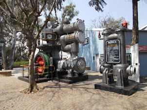 Gold Mine Tour :- Former "CROWN GOLD MINE" machinery on display.