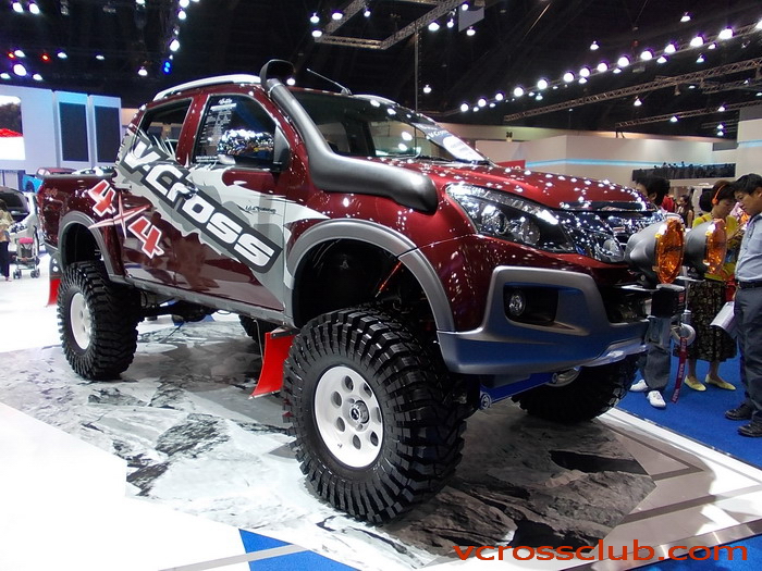 Kenyan auto blog DMax 'MOMO' introduced in Kenya