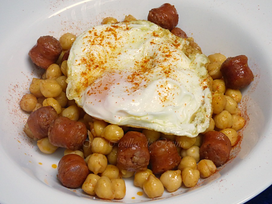 Garbanzos Con Chistorra Y Huevo Frito
