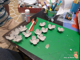 How to make cardboard flowers out of an egg carton, an easy tutorial