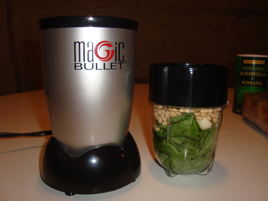 [Recipe] Organic Basil Pesto & Zucchini Noodles