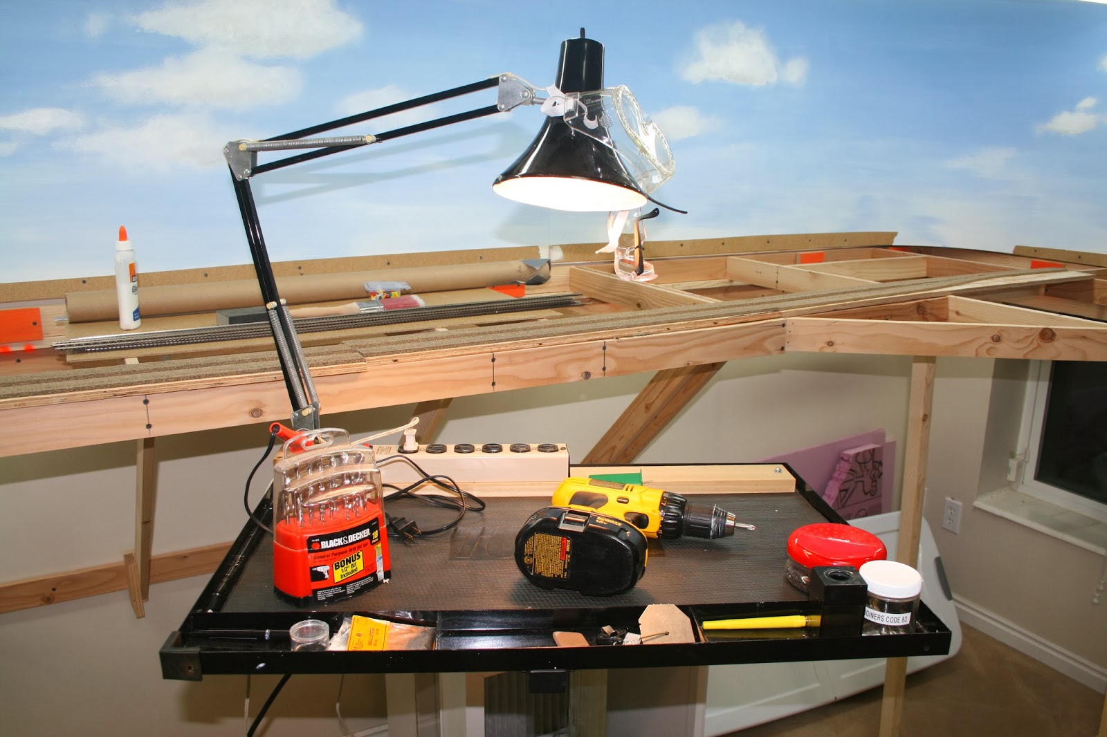 The Model Railroader's Notebook 062 The Augusta Railway Laying