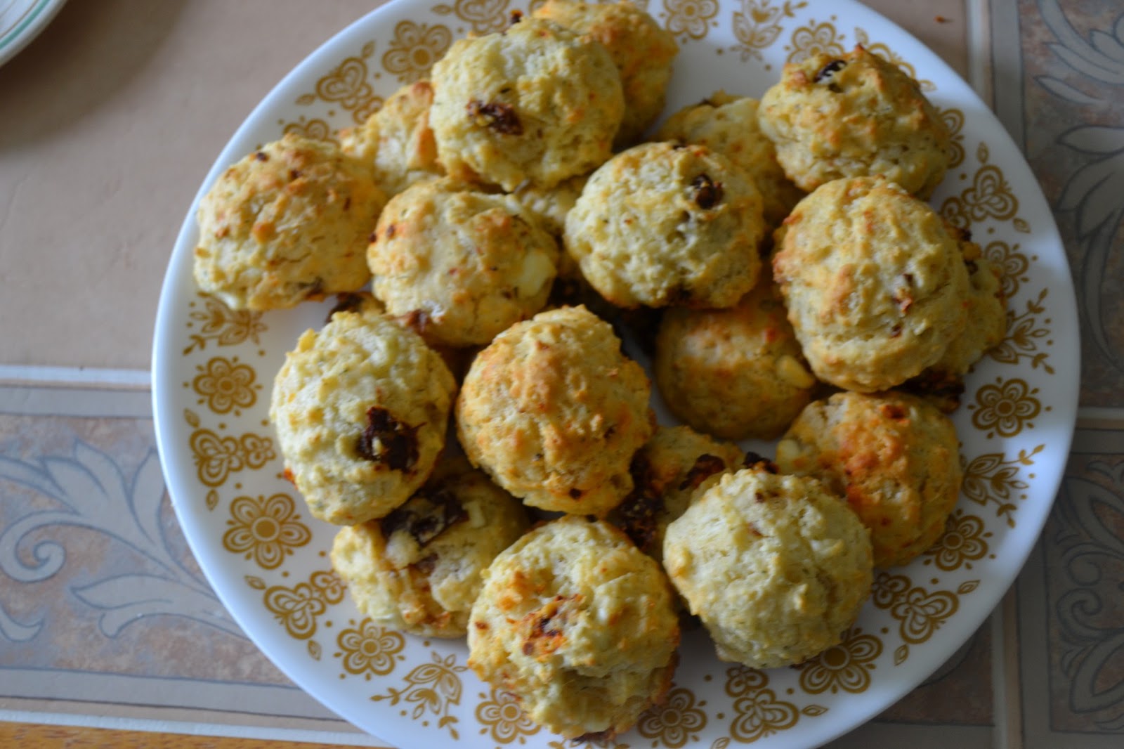 Krumbli Sun Dried Tomato Mini Biscuits with Feta Cheese