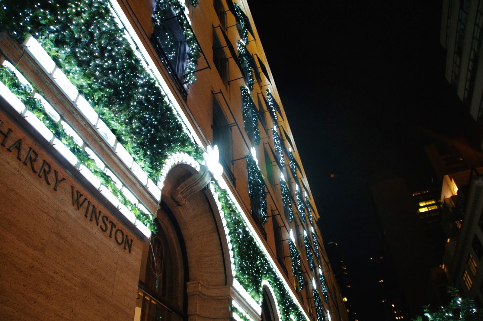 Vivere New York Dovenewyork Vivere Il Natale A New York Le Vetrine Dei Negozi Lungo Fifth Avenue